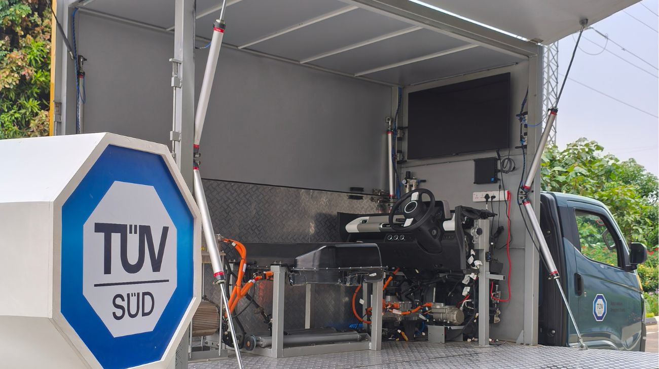 1744372737-tuv Suv Mobile E Mobility Tr